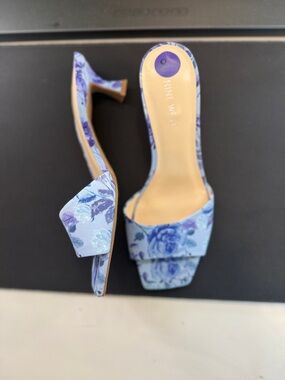 Womens Size 8.5 Nine West Floral Blue Kitten Heel Slide Sandals NEW